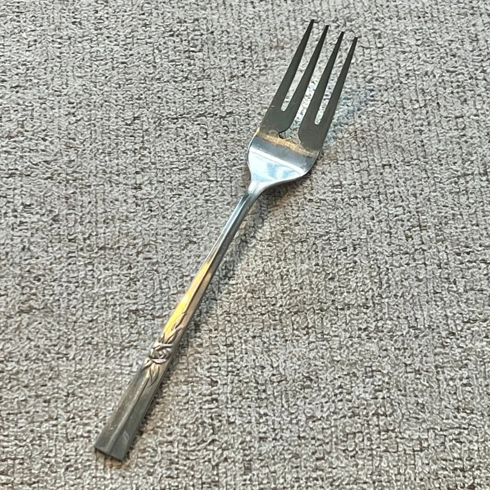 Epic Custom Stainless Rose Floral Dinner Forks Set of 3 Vintage Flatware
